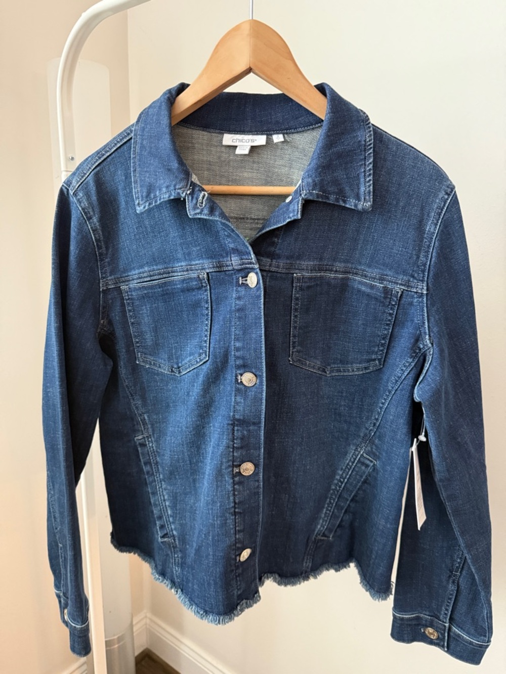 Chico's Frayed Classic Pineapple Embroidery Jacket Size L NWT - Picture 2 of 8